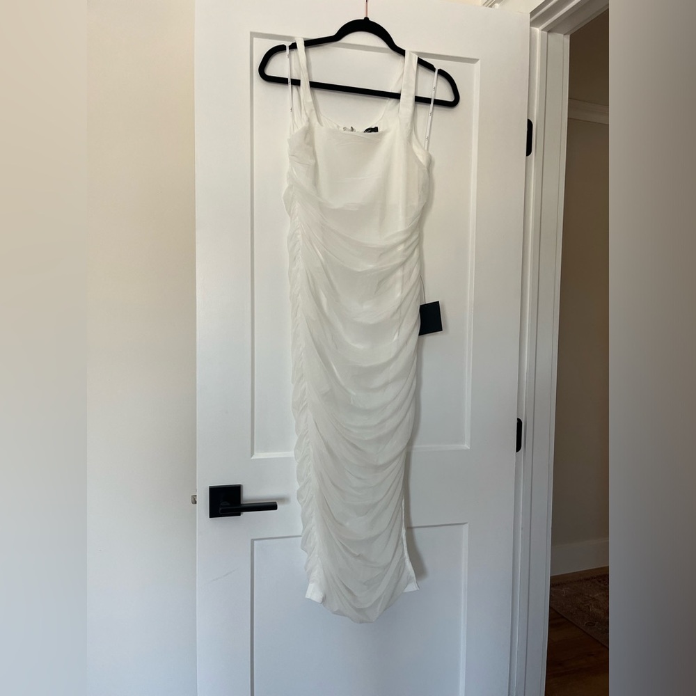 NWT Lulu’s Ruched White Dress - size L